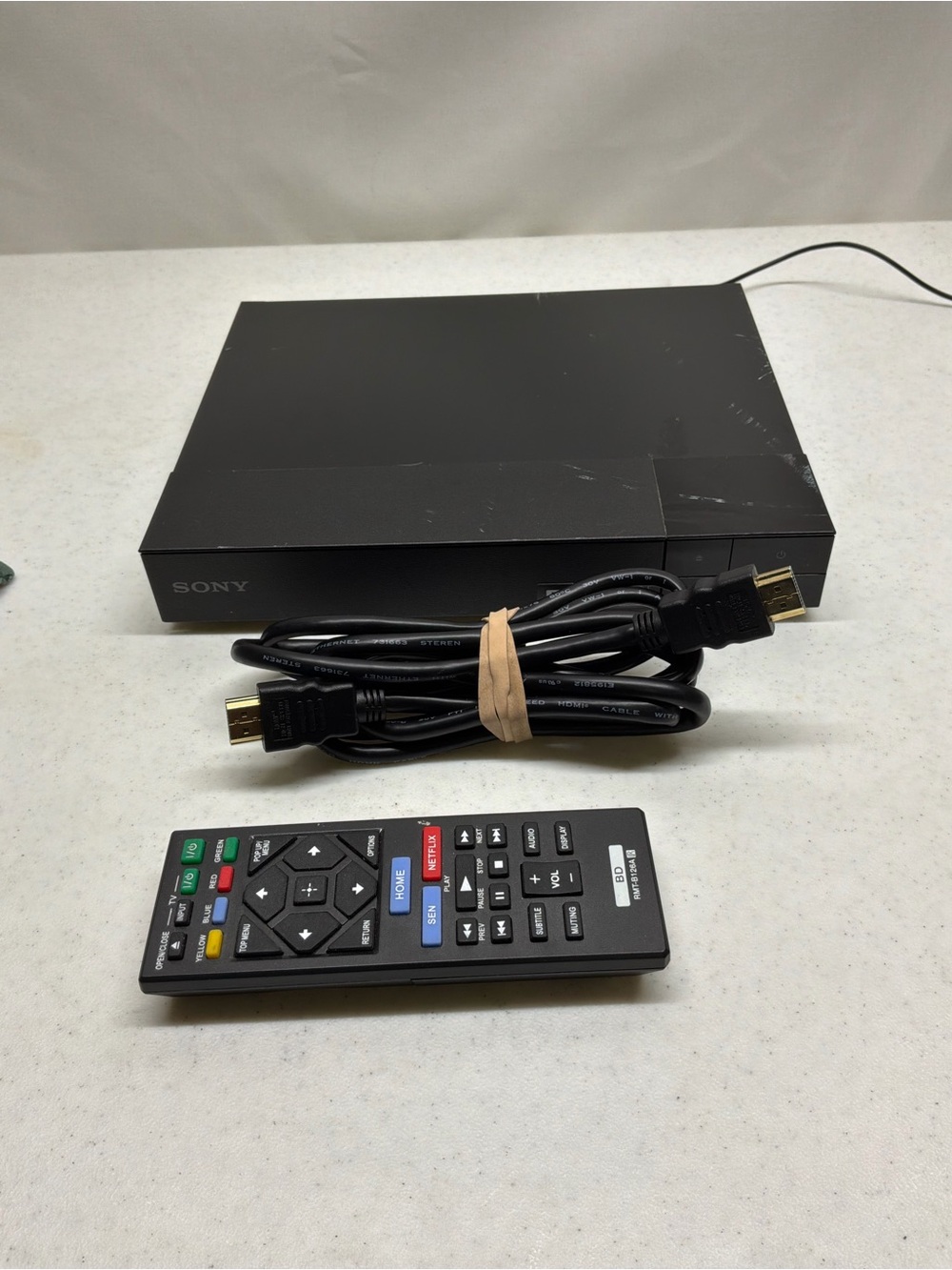 Sony Black Blu-ray/DVD Player with Remote and USB Port - Picture 9 of 9